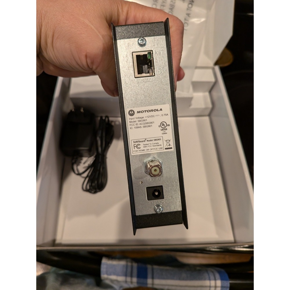Motorola MG7550 Cable Modem Plus Wifi Router.16x4 Modem Plus Wifi Router - Picture 3 of 6